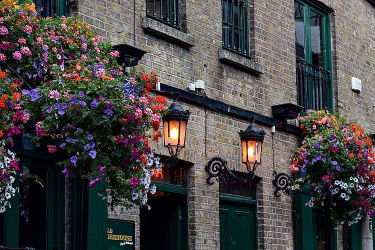 pub